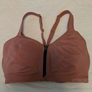 "Victoria Sport" sports bra